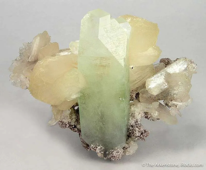 Fluorapophyllite and Stilbite image