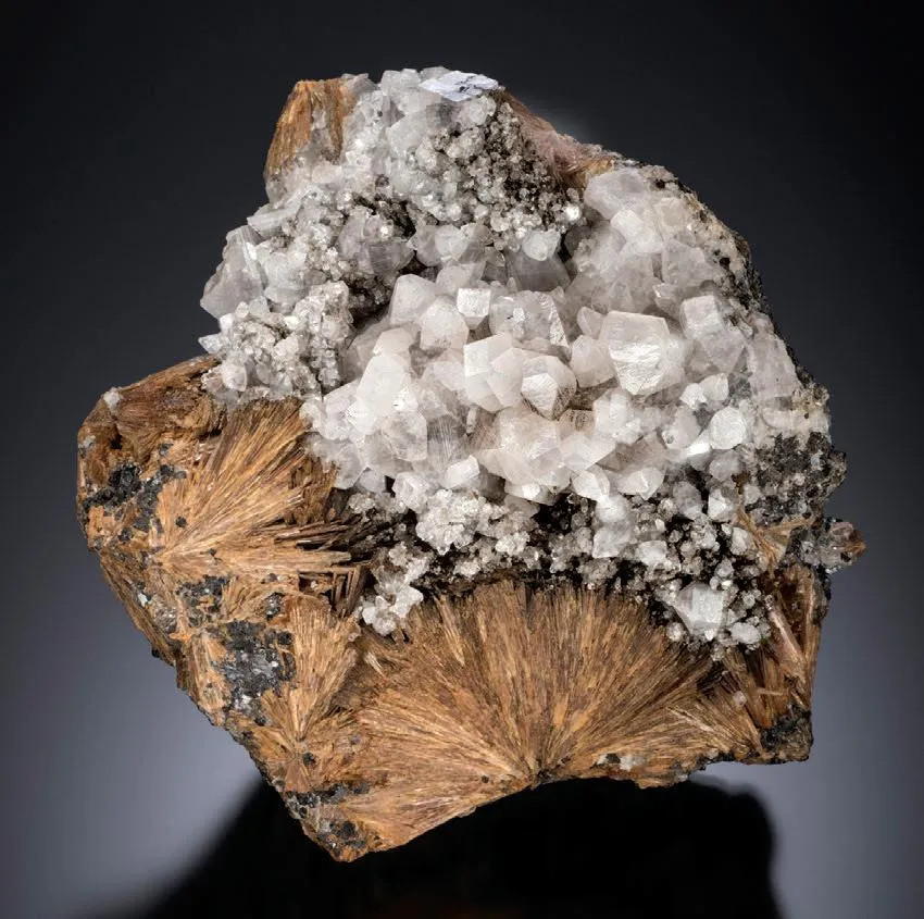 Fluorapophyllite, Inesite - image 1