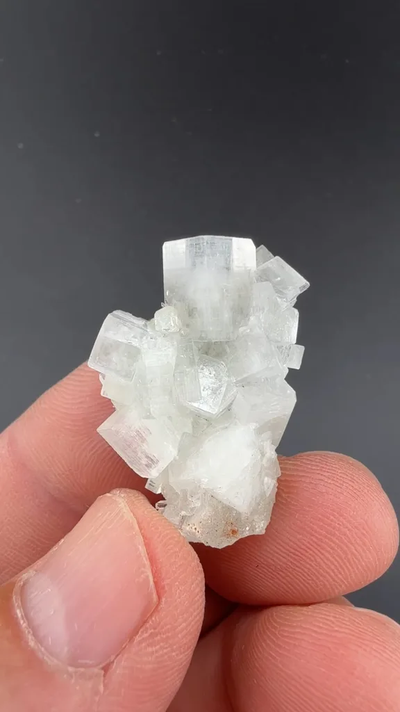Fluorapophyllite-(K) - image 2