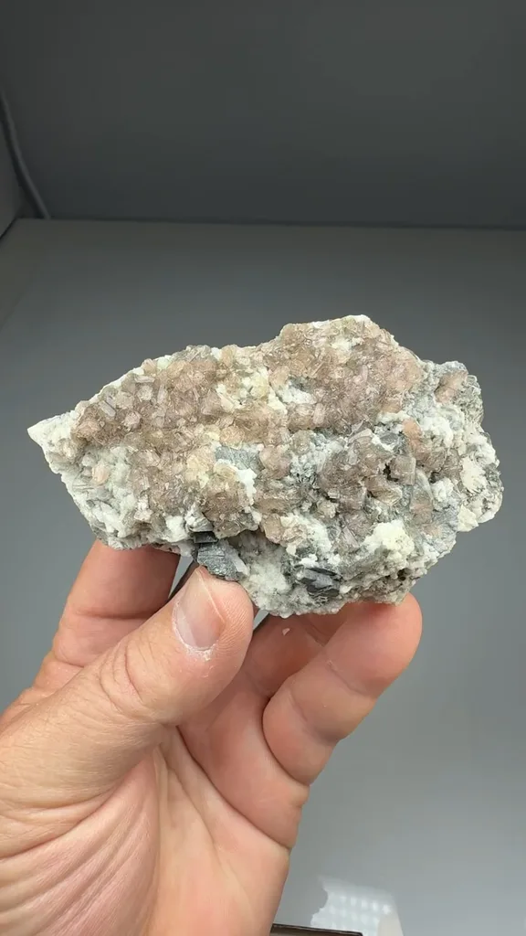 Fluorapophyllite-(K) - image 2