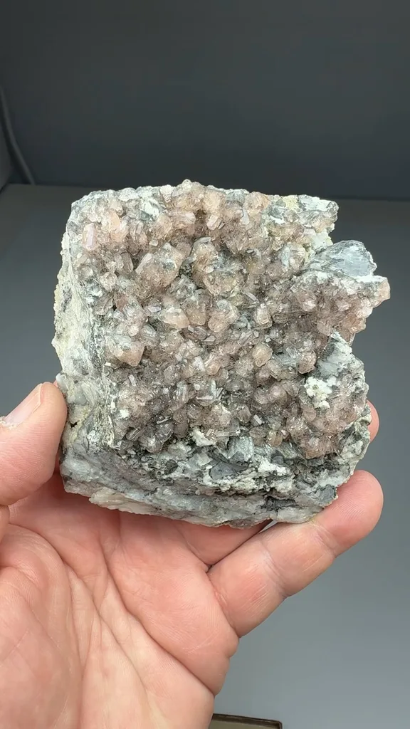Fluorapophyllite-(K) - image 2
