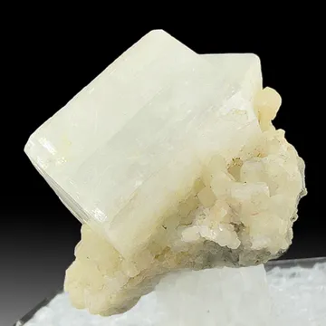 Fluorapophyllite-(K) from Upper New Street Quarry, Paterson, New Jersey, USA