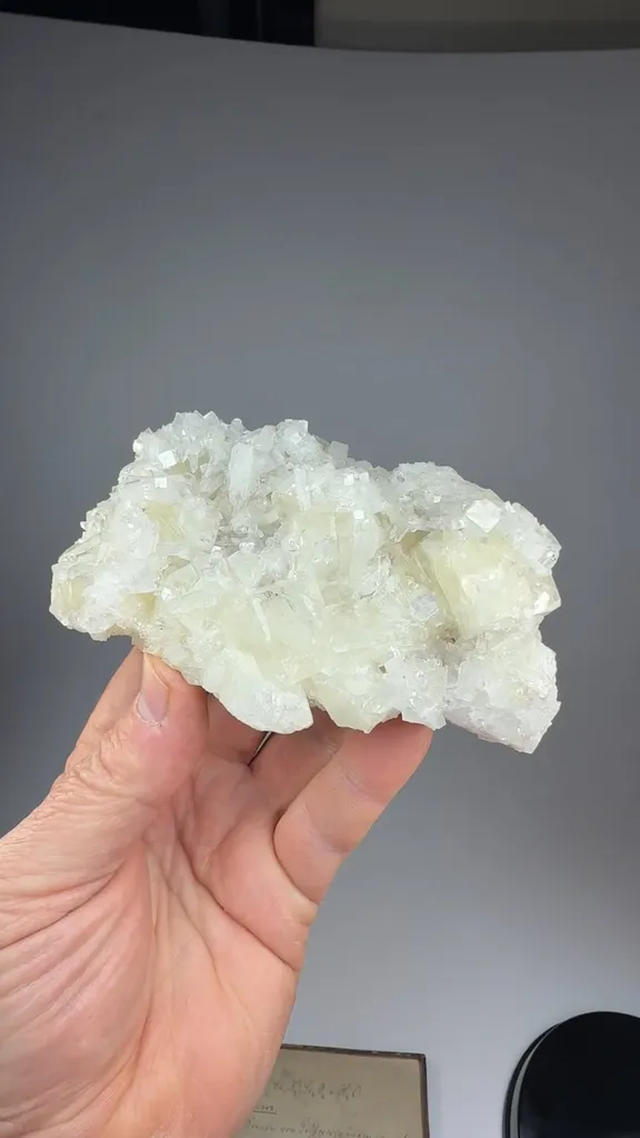 Fluorapophyllite-K with Calcite - image 2