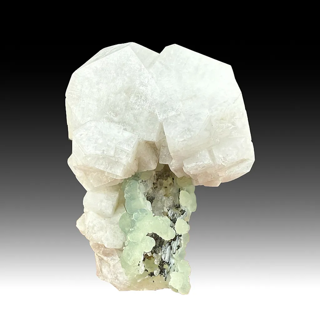 Fluorapophyllite-K with Prehnite (809) image