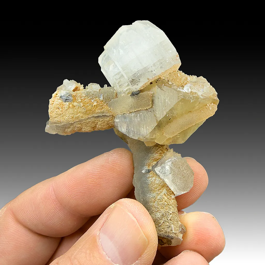 Fluorapophyllite-K with Quartz, Calcite image