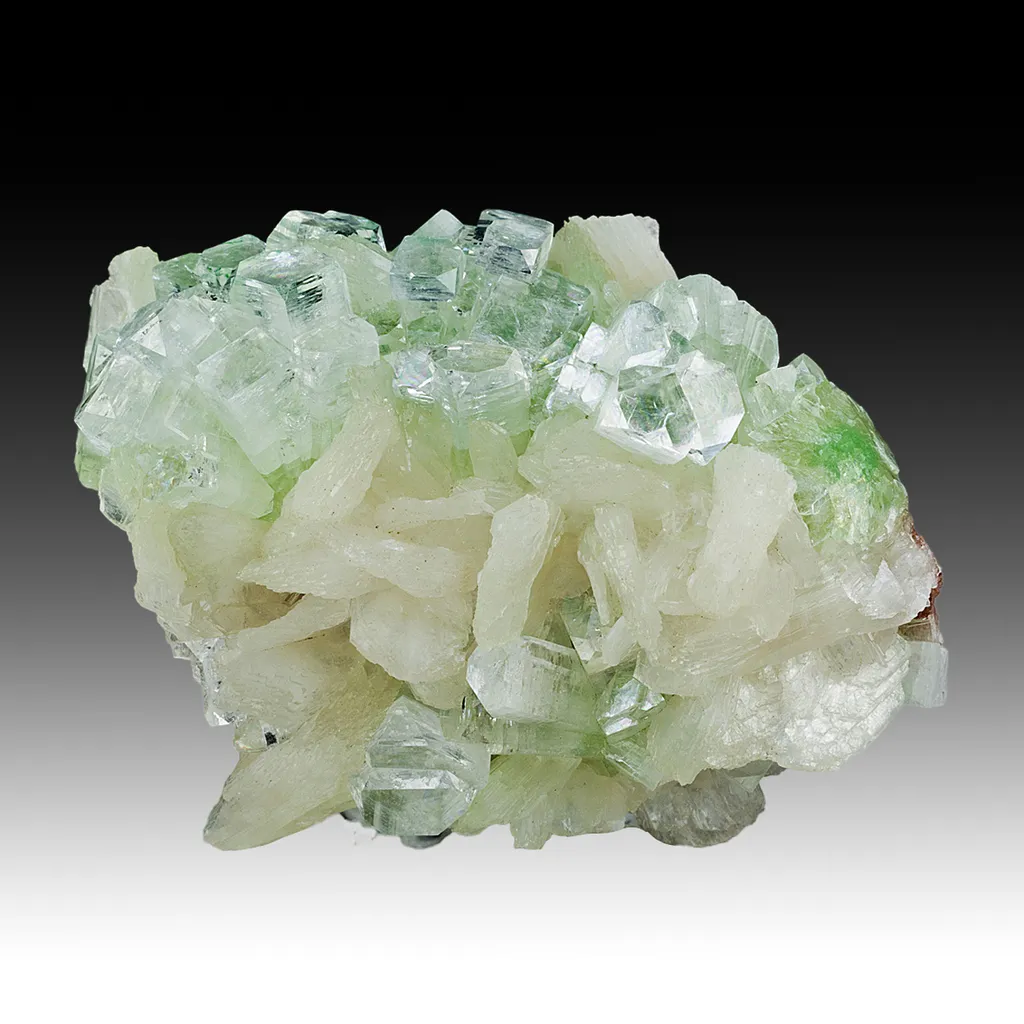 Fluorapophyllite-K with Stilbite image