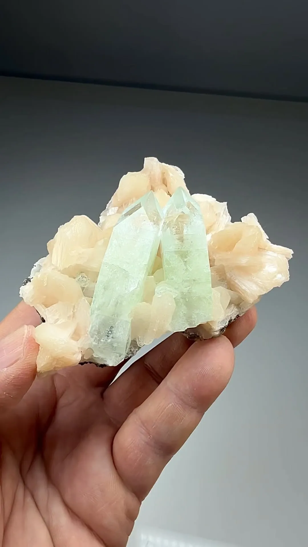 Fluorapophyllite-K with Stilbite (555) - image 2