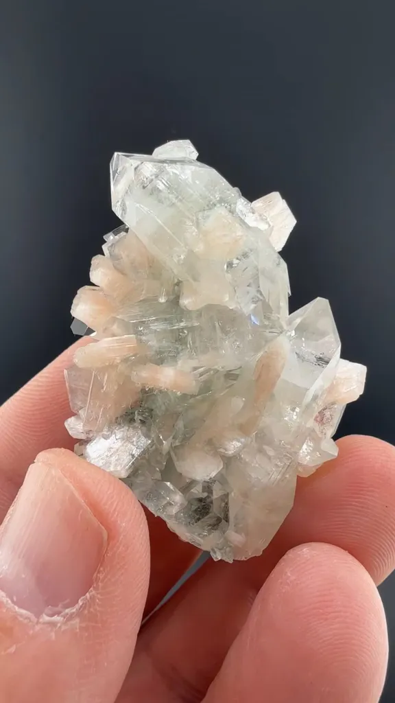 Fluorapophyllite-K with Stilbite image