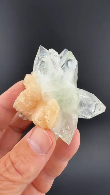 Fluorapophyllite-K with Stilbite