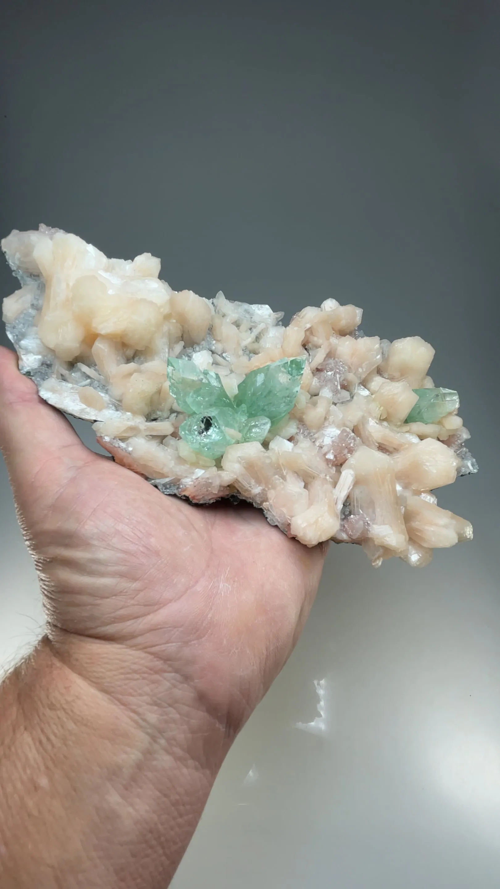Fluorapophyllite-K with Stilbite - image 2