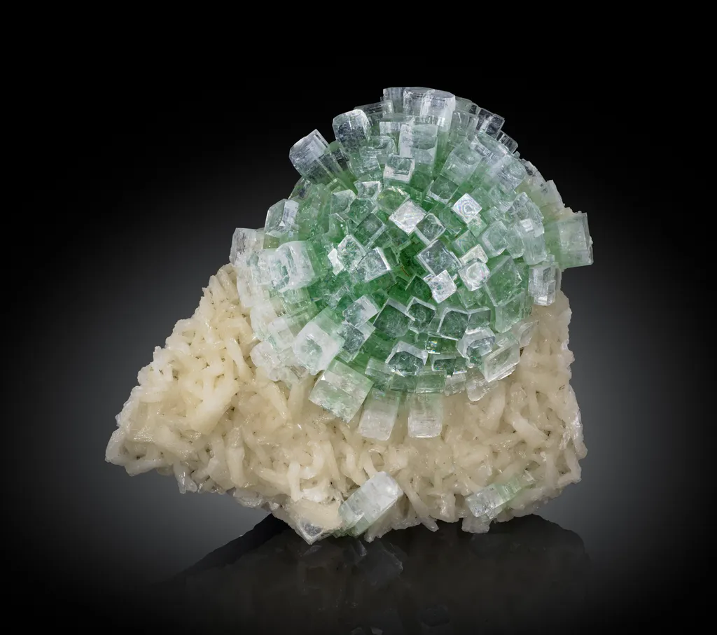 Fluorapophyllite on Stilbite image