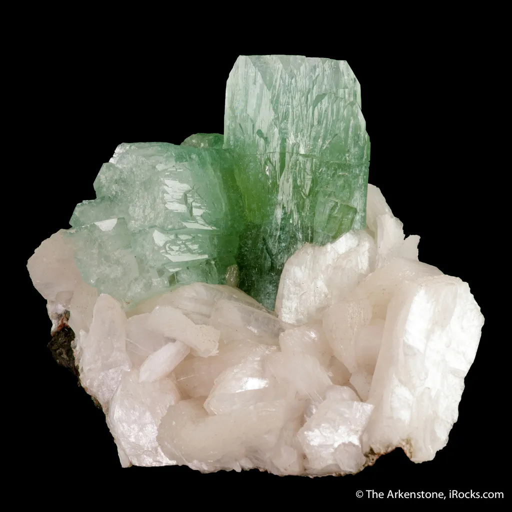 Fluorapophyllite on Stilbite - image 4