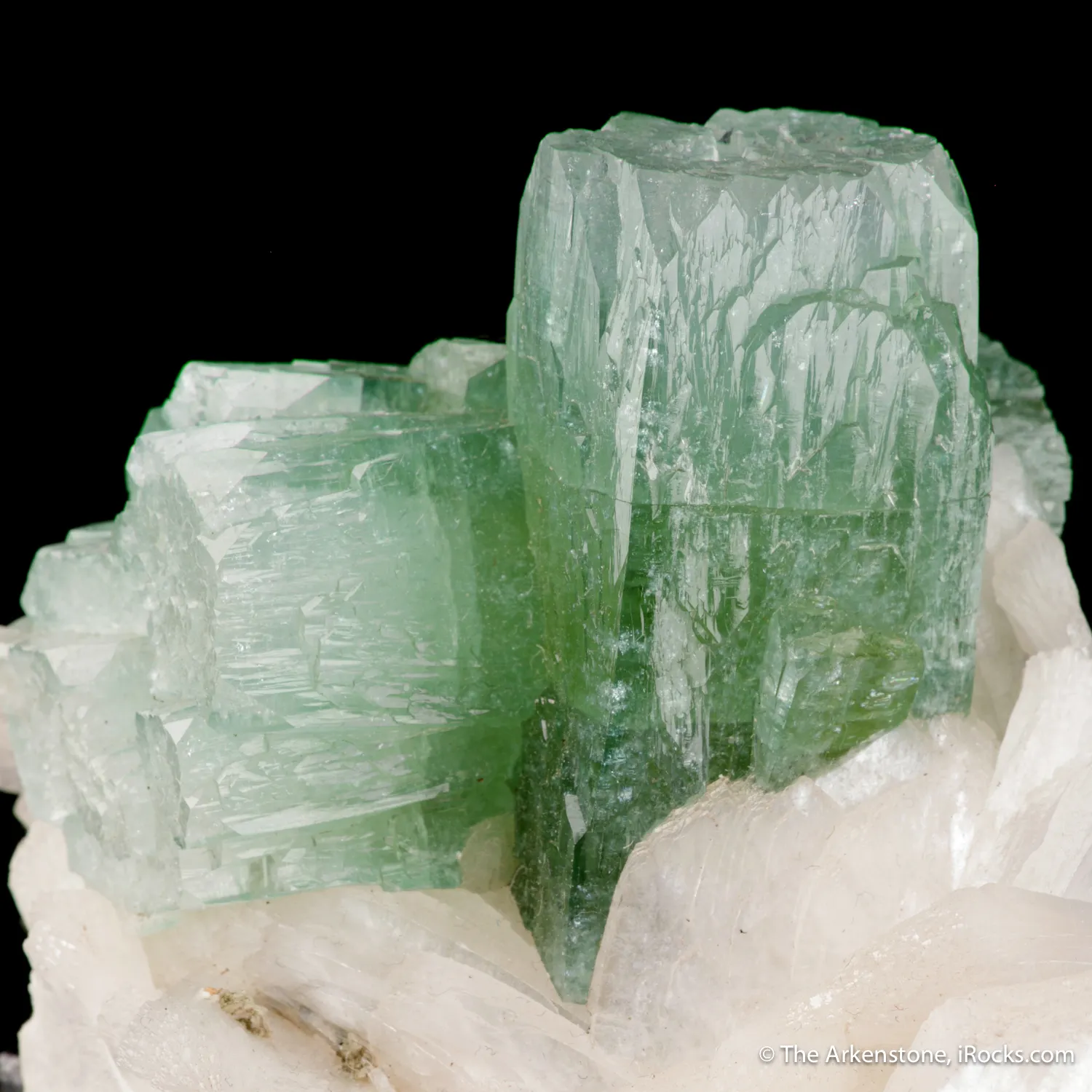 Fluorapophyllite on Stilbite - image 3