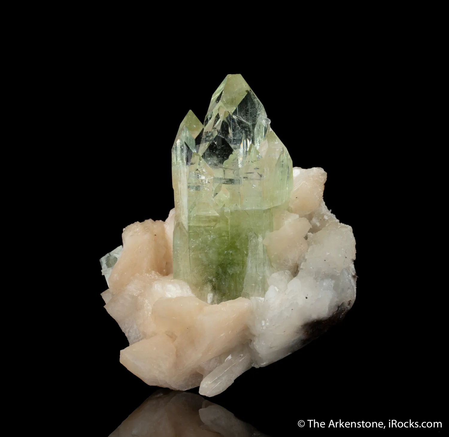 Fluorapophyllite on Stilbite - image 2