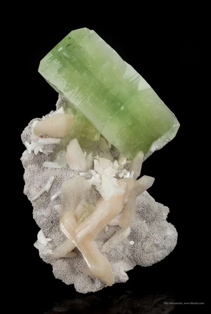 Fluorapophyllite With Stilbite - image 4