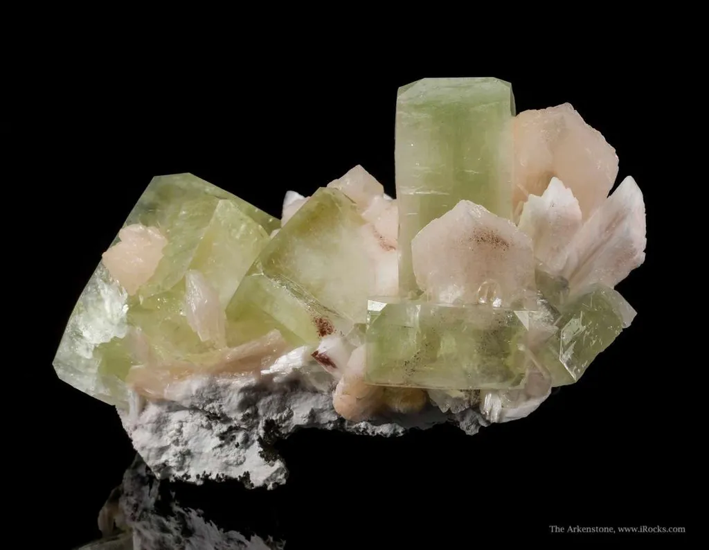 Fluorapophyllite With Stilbite - image 4