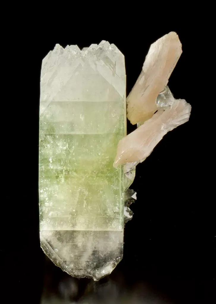 Fluorapophyllite With Stilbite image
