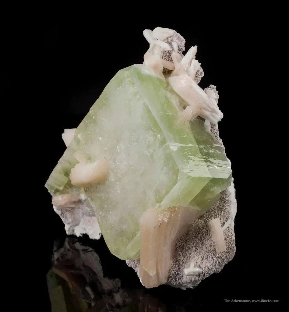 Fluorapophyllite With Stilbite - image 2