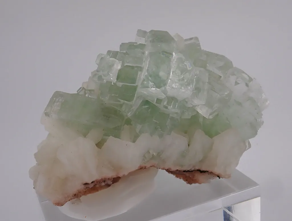 Fluorapophyllite with Stilbite image