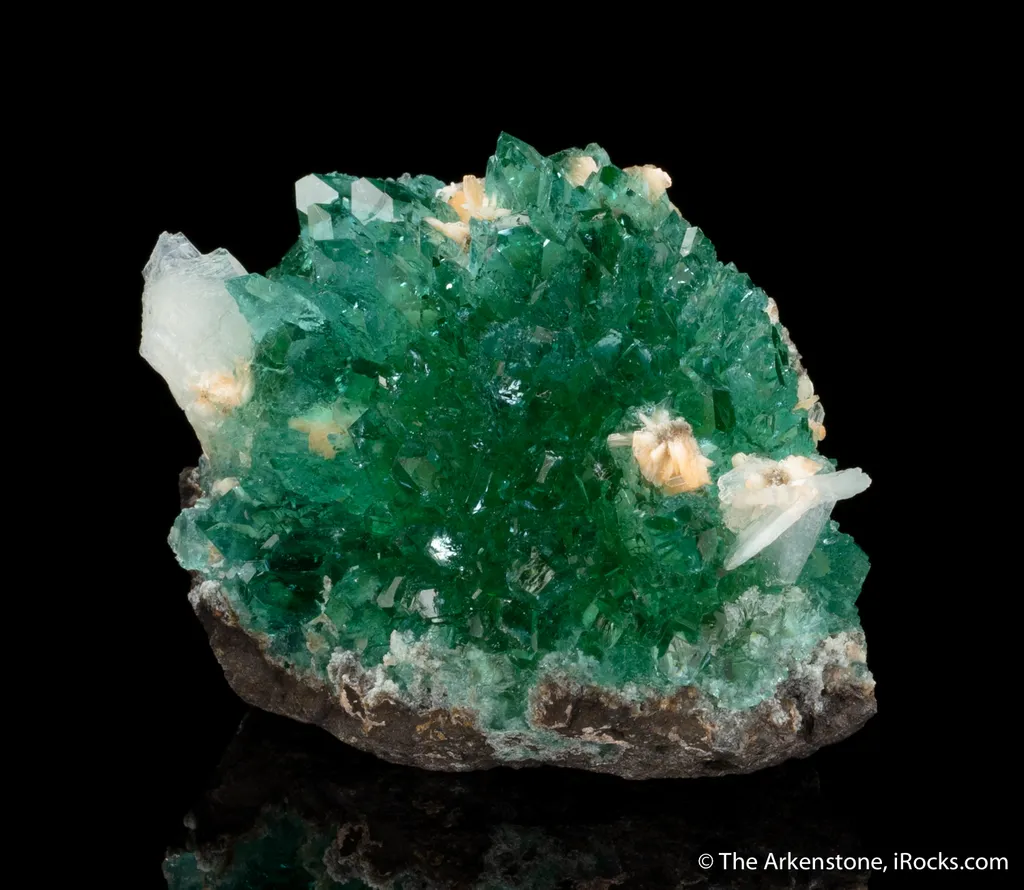 Fluorapophyllite with Stilbite - image 3