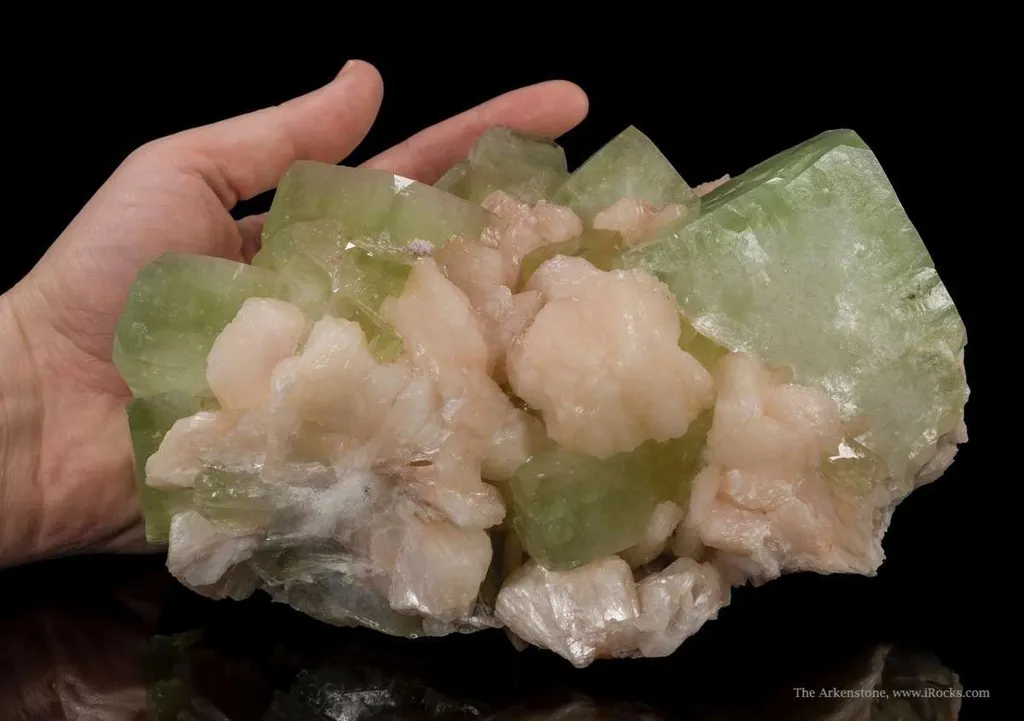 Fluorapophyllite With Stilbite image