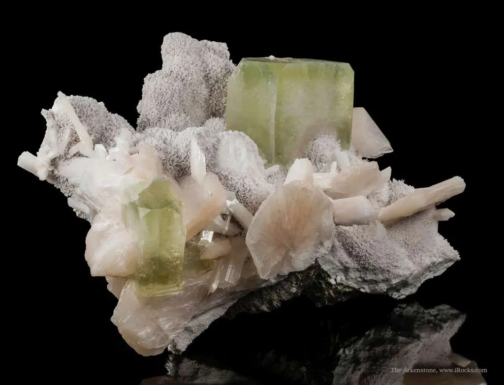 Fluorapophyllite With Stilbite - image 2