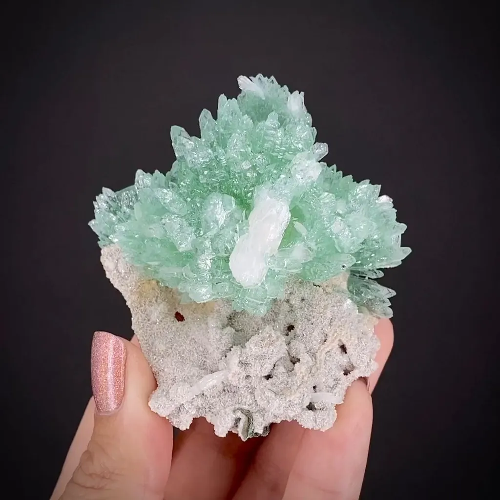 Fluorapophyllite with Stilbite image