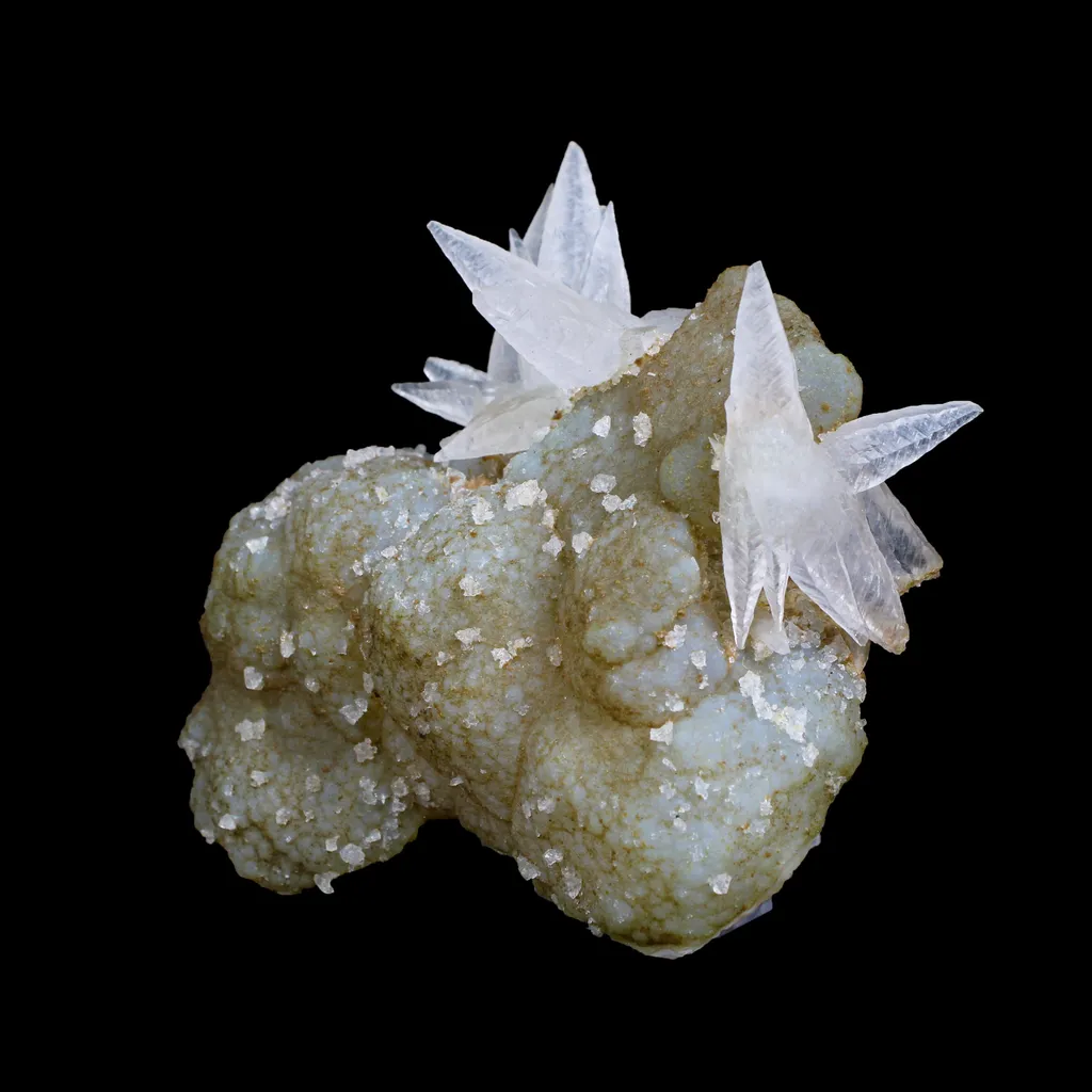 Fluorescent Dogtooth Calcite on Chalcedony-Coated Calcite Matrix – UV Reactive Natural Mineral Specimen from MadhyaPradesh, India - image 3