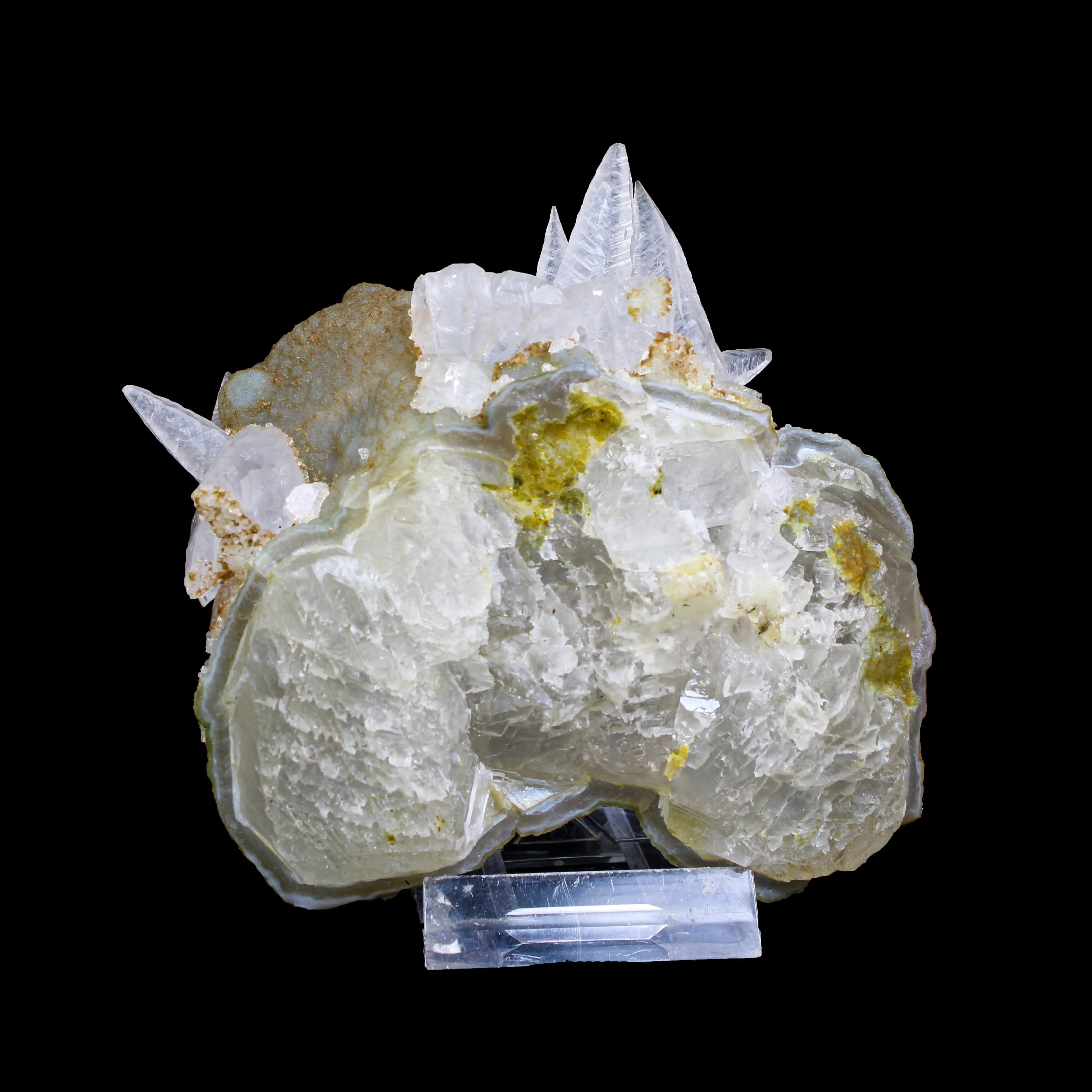 Fluorescent Dogtooth Calcite on Chalcedony-Coated Calcite Matrix – UV Reactive Natural Mineral Specimen from MadhyaPradesh, India - image 6