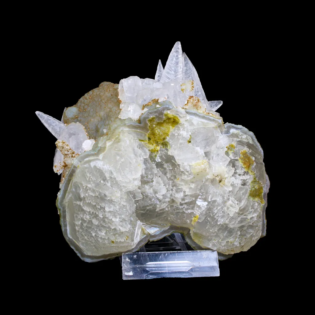 Fluorescent Dogtooth Calcite on Chalcedony-Coated Calcite Matrix – UV Reactive Natural Mineral Specimen from MadhyaPradesh, India - image 6