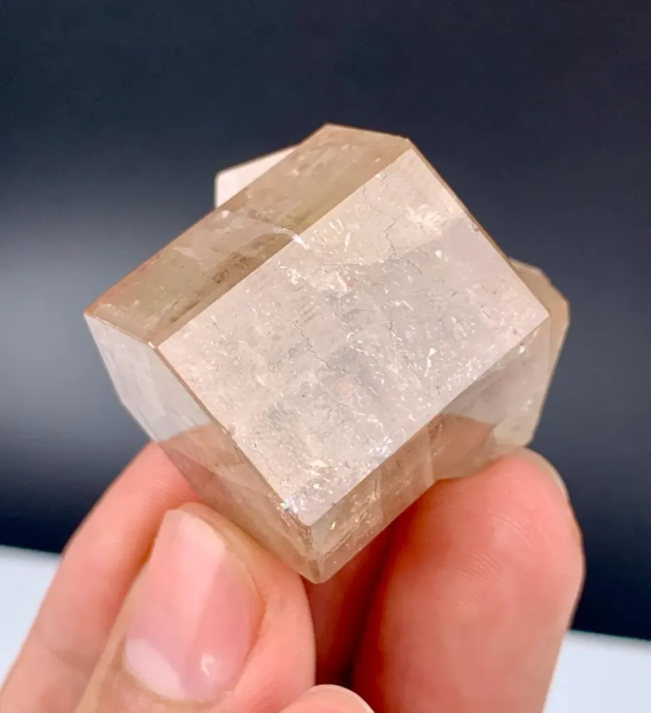 Fluorescent Fluorapatite from Pakistan - image 7