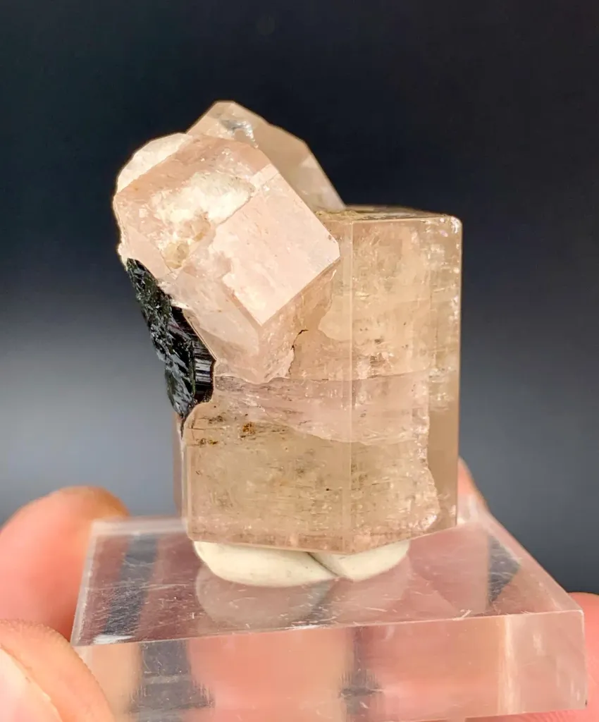Fluorescent Fluorapatite from Pakistan - image 9