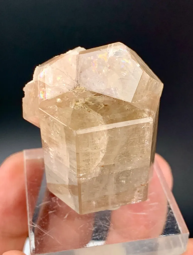 Fluorescent Fluorapatite from Pakistan - image 3