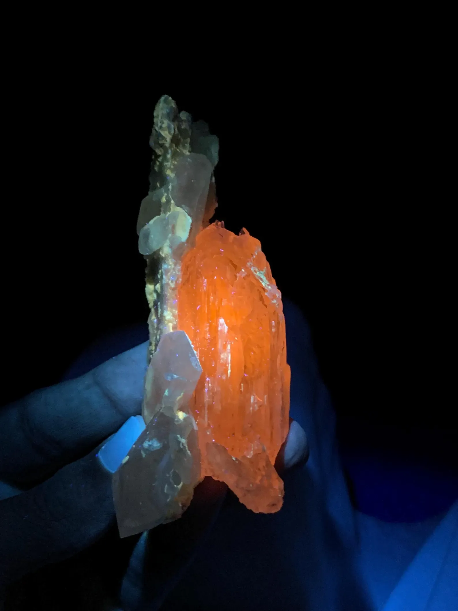 Fluorescent Pink Kunzite with Mountain Shape Terminations on Quartz from Afghanistan - image 2