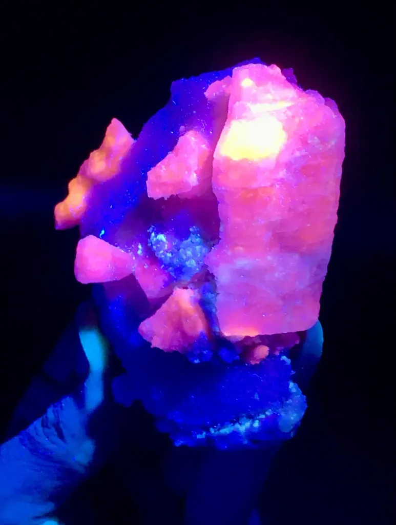 Fluorescent Rare Purple Hackmanite from Afghanistan - image 3