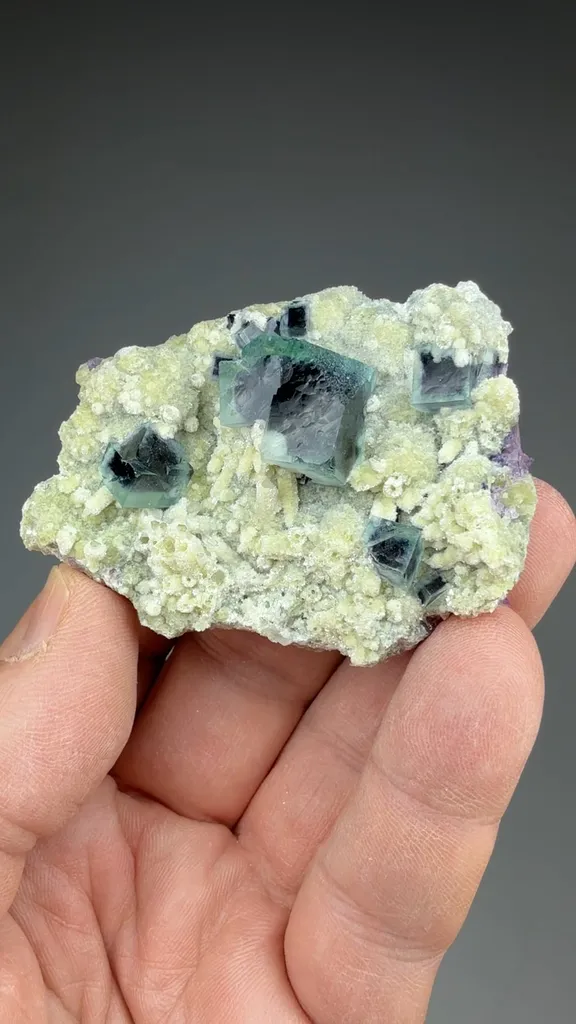 Fluorite - image 2