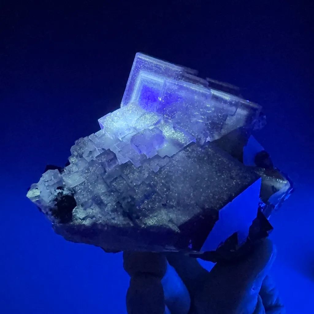 Fluorite - image 7