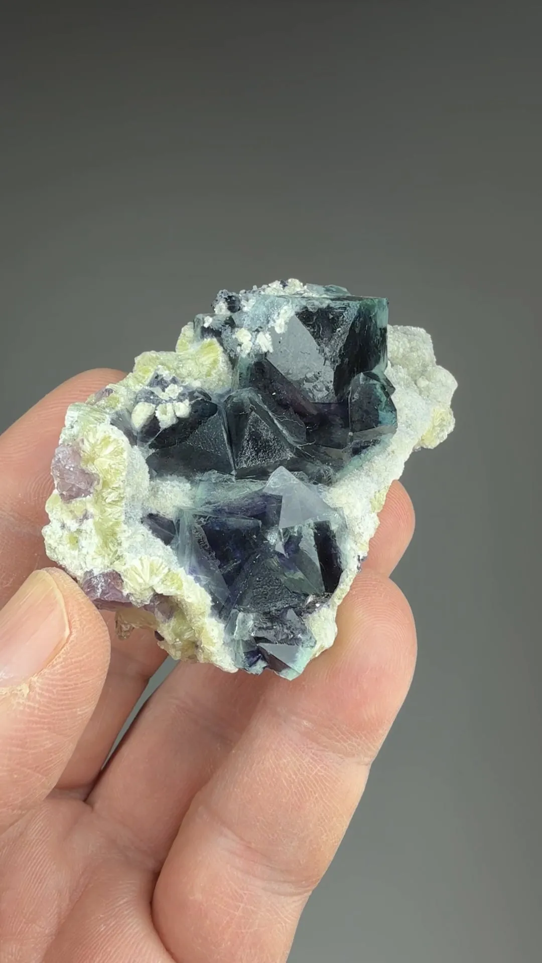 Fluorite - image 2