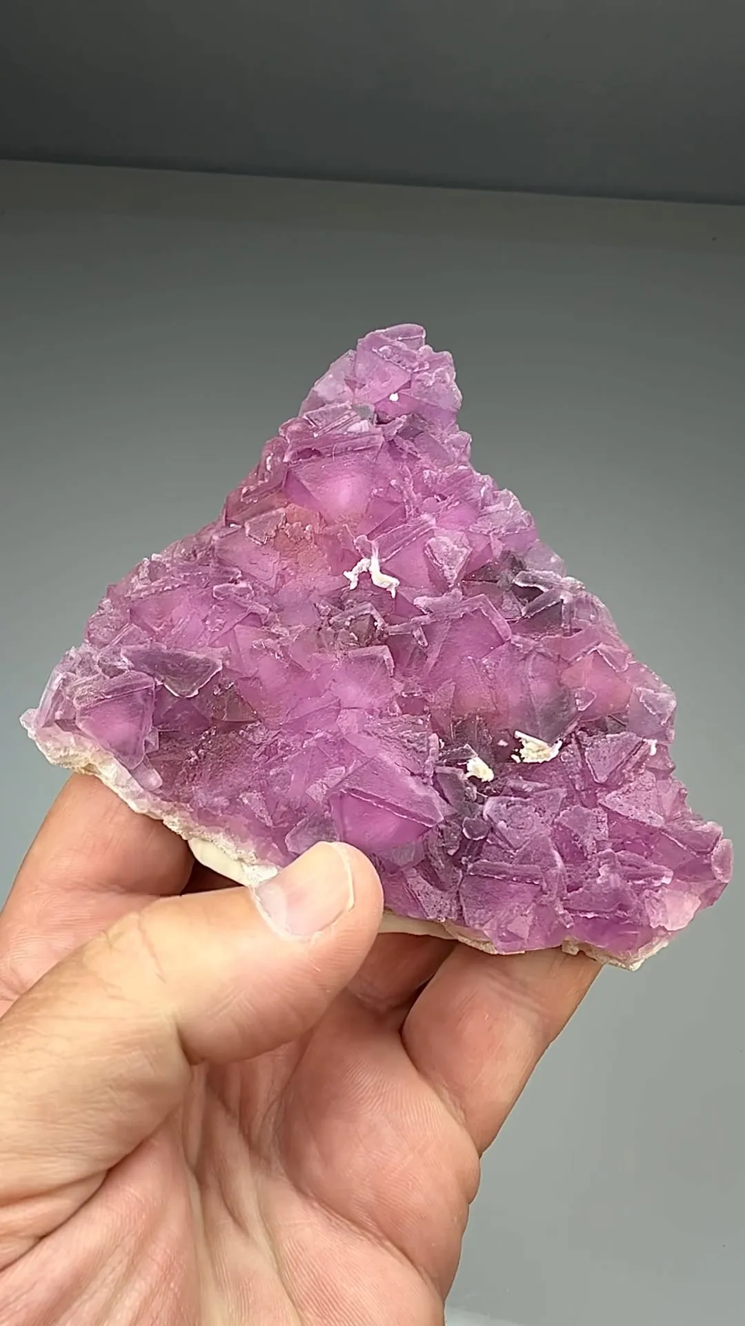 Fluorite (1110) - image 2