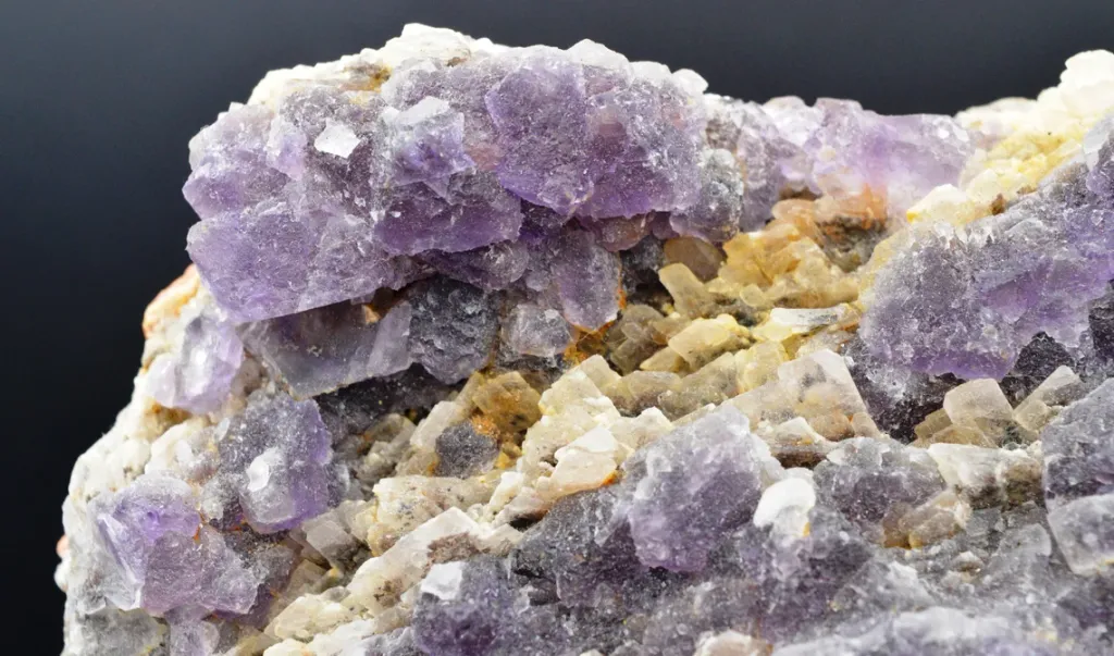 Fluorite 1668 grams - Taourirt, Taourirt Province, L'oriental Region, Morocco - image 2