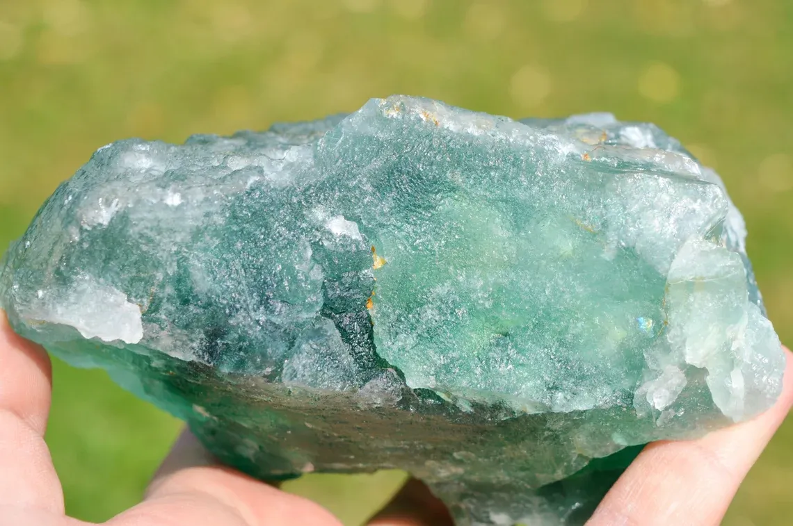 Fluorite 1671 grams - Huanzala Mine, Huallanca, Huallanca District, Bolognesi Province, Áncash, Peru - image 6