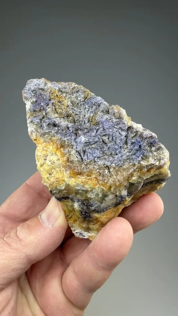 Fluorite - image 2