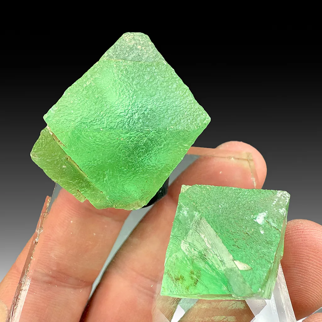 Fluorite (2145) image