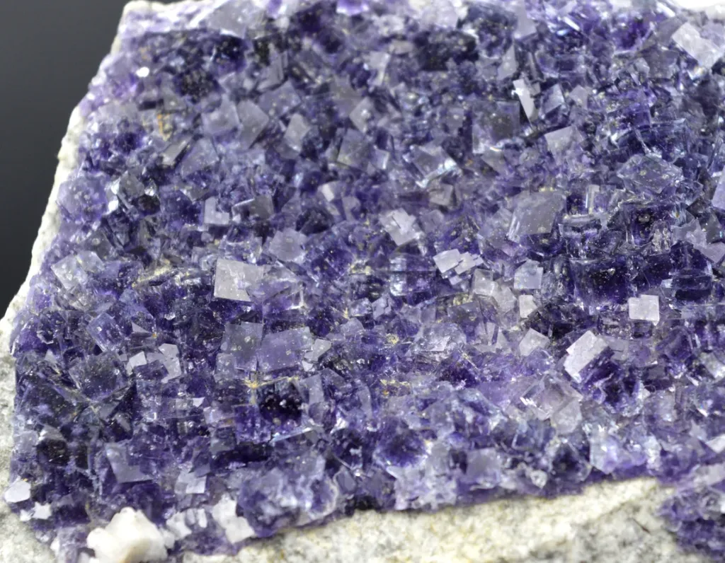 Fluorite 218 grams - Saint-Péray, Ardèche, Auvergne-Rhône-Alpes, France - image 2