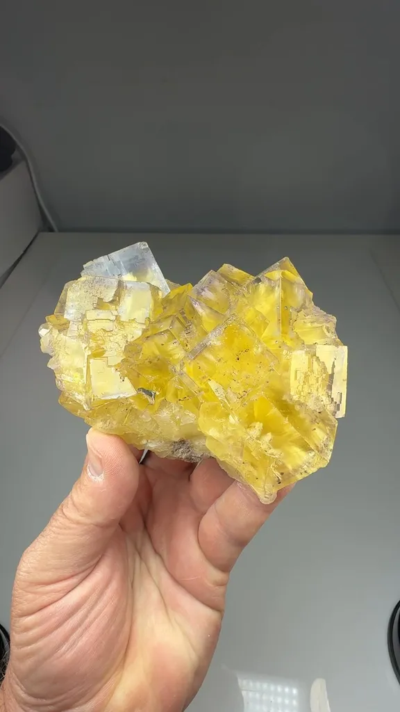 Fluorite - image 2