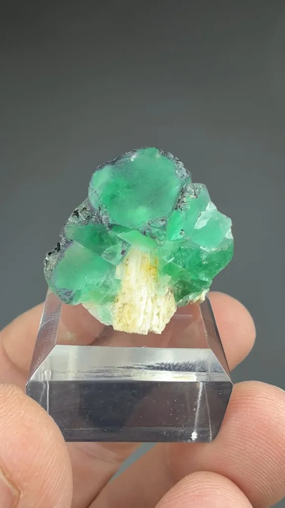 Fluorite - image 2