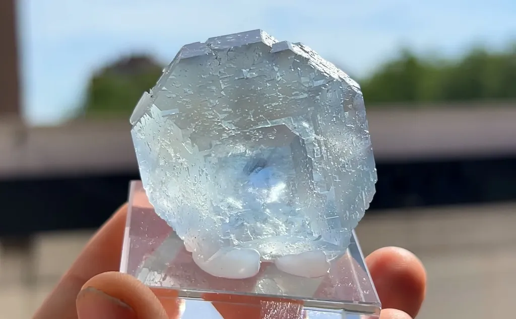 Fluorite - image 2