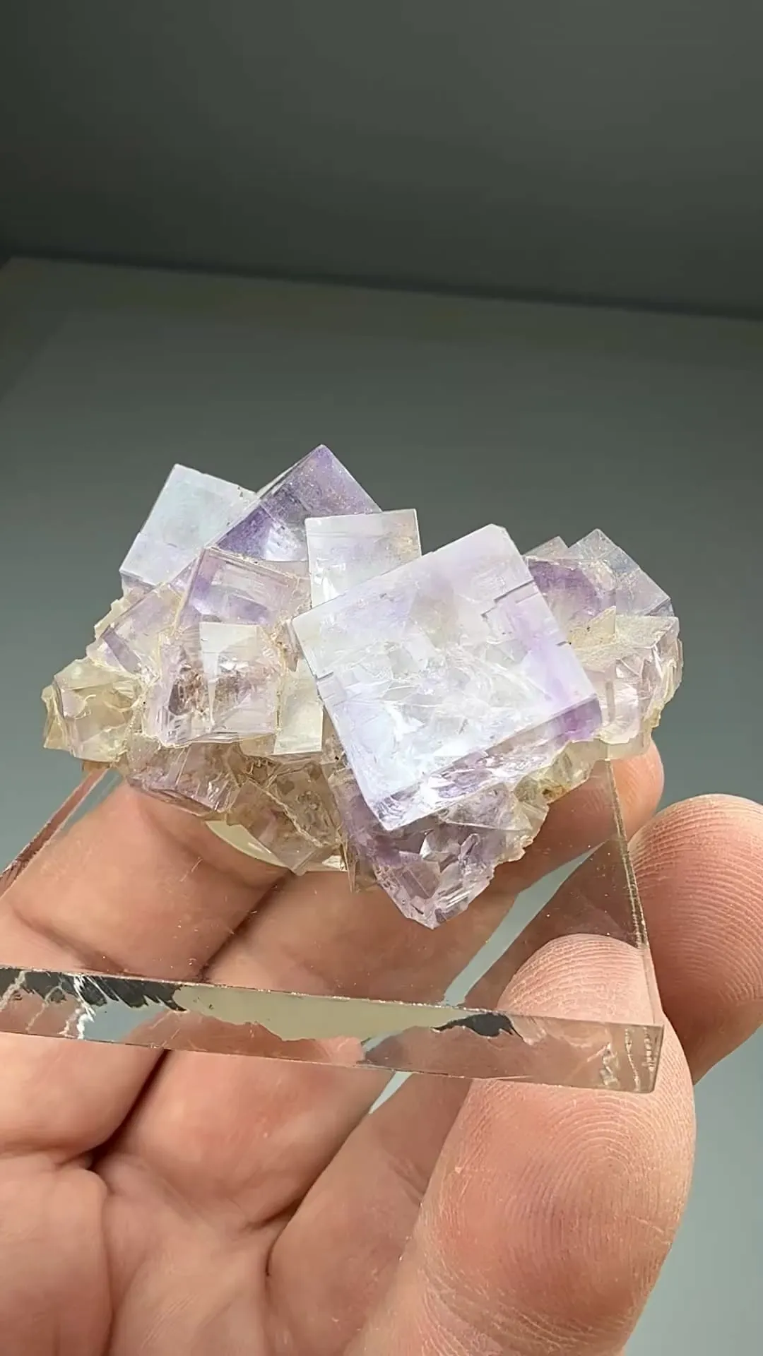 Fluorite (387) - image 2