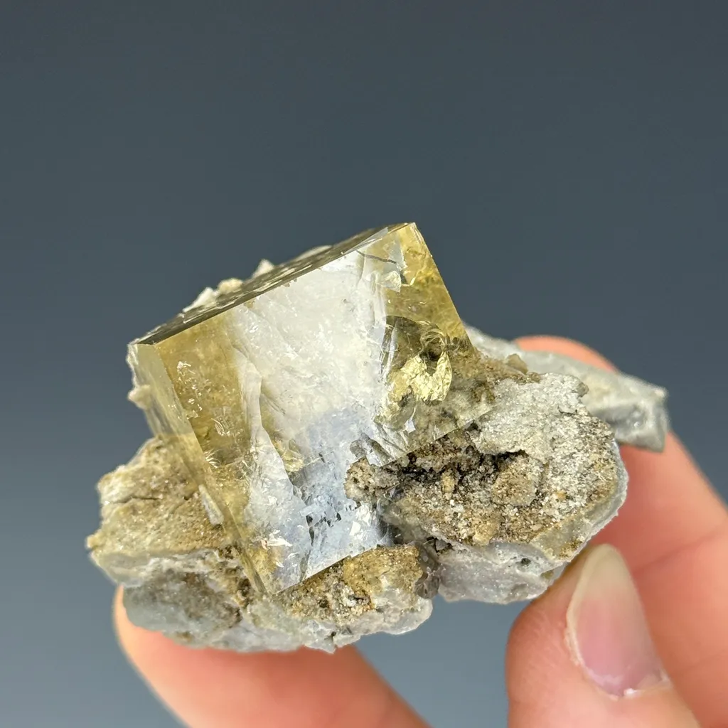 Fluorite - image 2