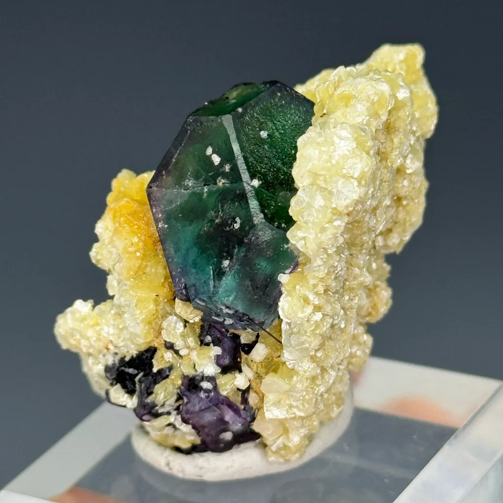 Fluorite - image 2